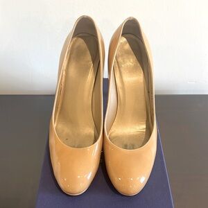 Stuart Weitzman Platswoon nude platform patent leather pump.